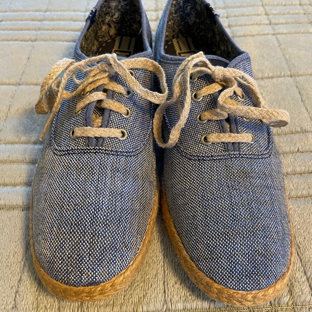 Womens Keds size 7.5 EUC